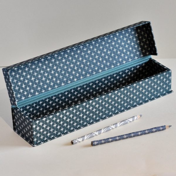 Cambridge Imprint Pen Box in Little Stars Patterned Paper