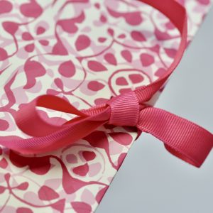 Handmade Portfolio covered in Cambridge Imprint Dappled Eton mess patterned paper - detail