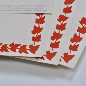 Large Plain Card with Ivy Border - detail