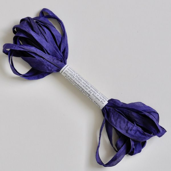 Vintage-style Ribbon Blueberry